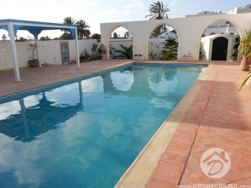 L 122 -                            Sale
                           Villa avec piscine Djerba